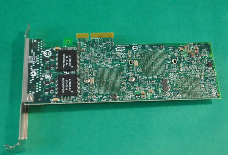 Adaptor de rețea Intel Gigabit VT Quad Port Gigabit Ethernet 0YT674 9404PT 82575G