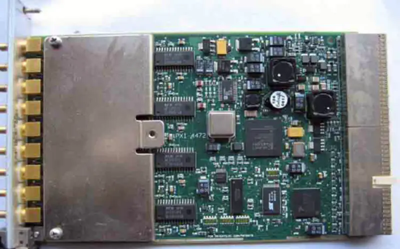 NI Pxi-4472 Ac cu semnal dinamic pe 8 canale