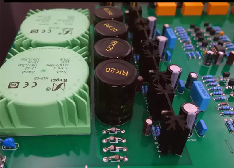 Consultați Golden Throat C3850 circuit pre-stage