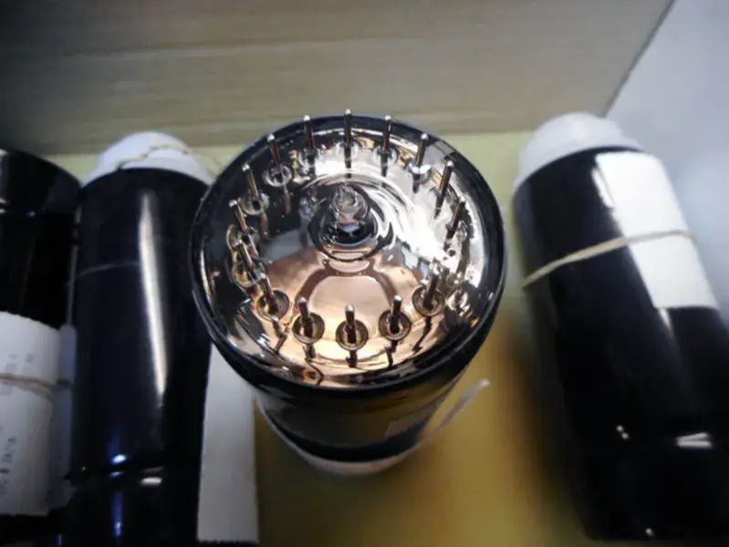 TUBURI ELECTRONICE 6097A