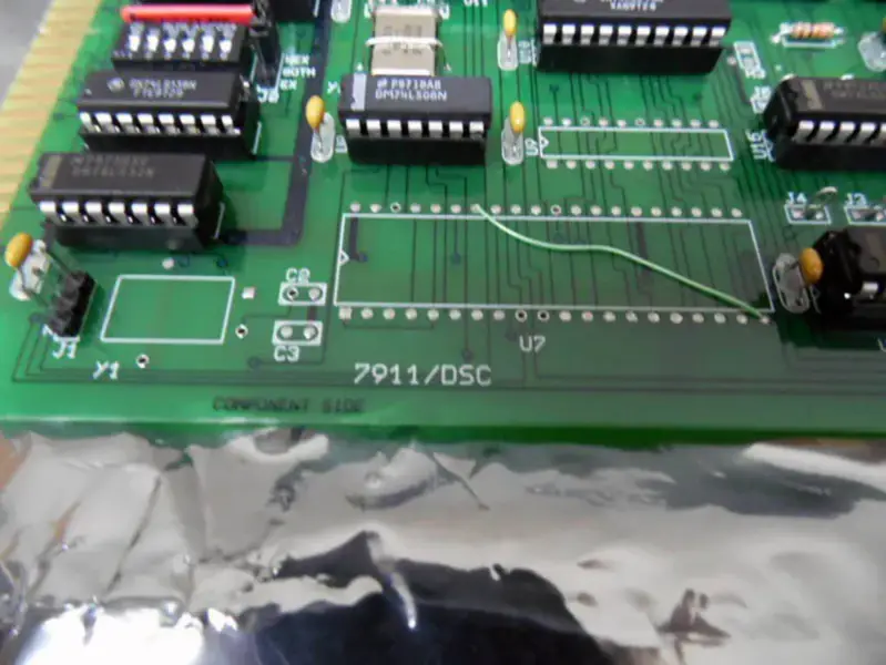 MICRO COM 7911/DSC