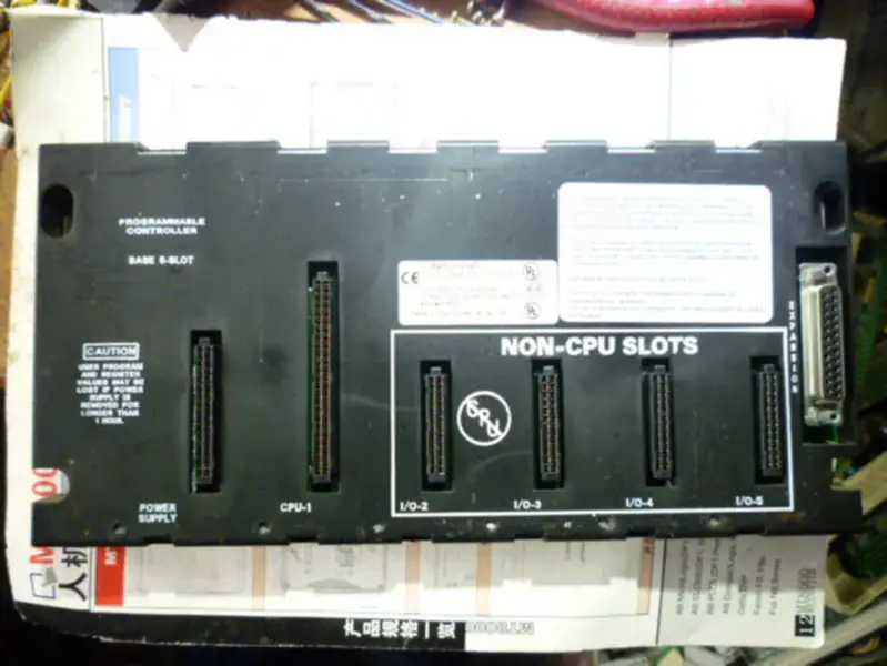 GE Fanuc PLC seria 90-30 IC693CHS397J