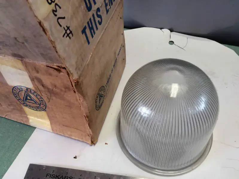 GLOB APPLETON CLAR PRISMATIC 200-300W