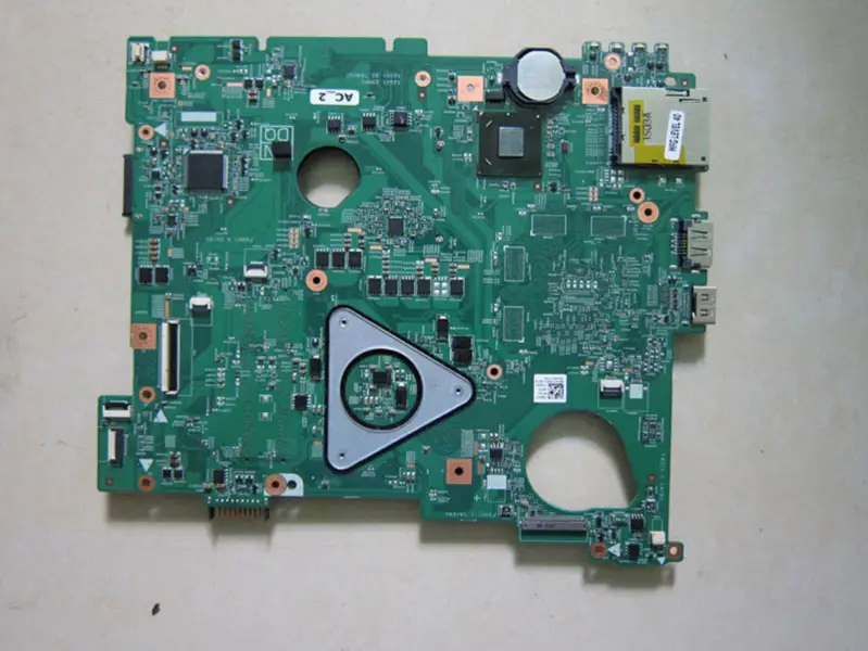 Dell Inspiron 15R N5110 VVN1 cu placă de bază Intel 0FG4Y2 0G8RW1