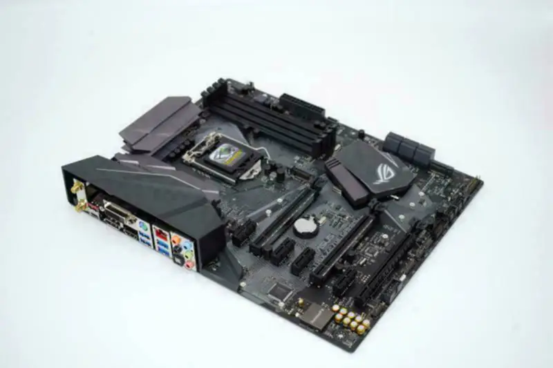 Placa de bază Asus STRIXZ270EGAMING