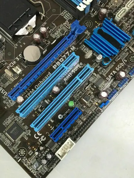 Placa de bază Asus P8Q77-M