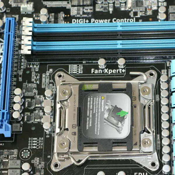 Placa de bază Asus P9X79LE