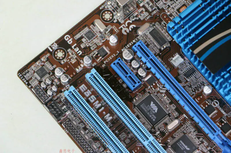 Placa de bază Asus E35M1-M