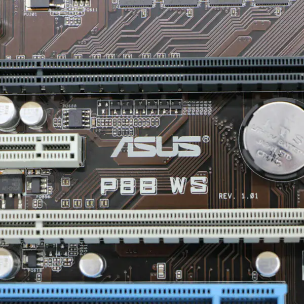Placa de bază Asus P8BWS