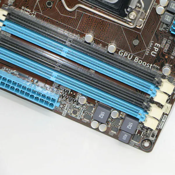 Placa de bază Asus P8BWS