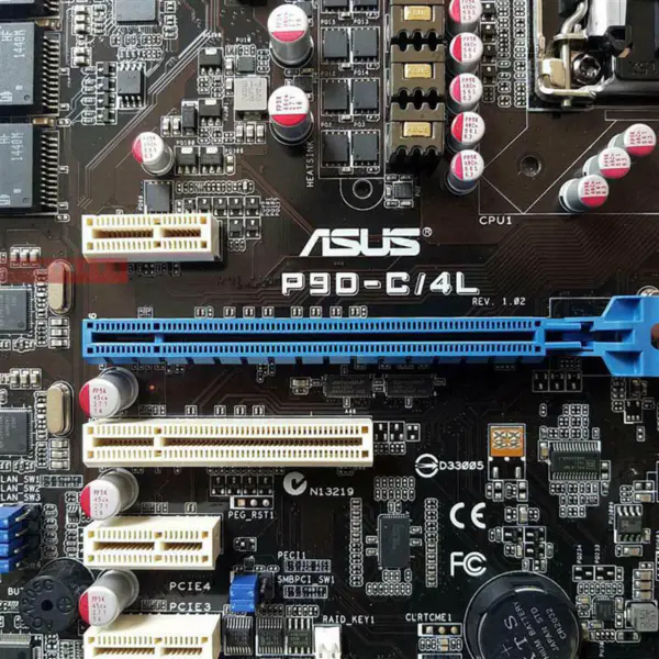 Placa de bază Asus P9D-C/4L