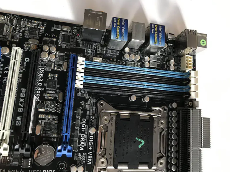 Placa de bază Asus P9X79WS