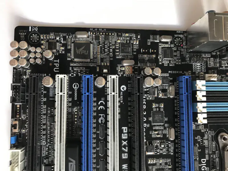 Placa de bază Asus P9X79WS