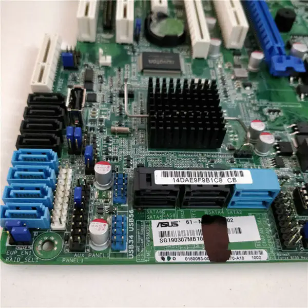 Placa de bază Asus P8B-E/4L