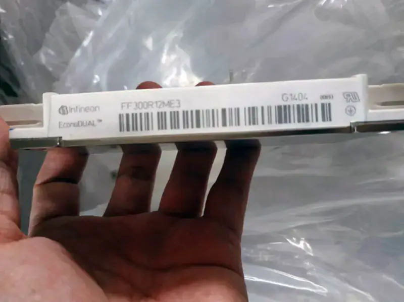 Infineon FF300R12ME3