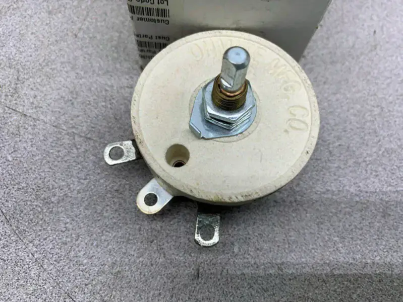 Ohmite RJS1K0E Rezistor