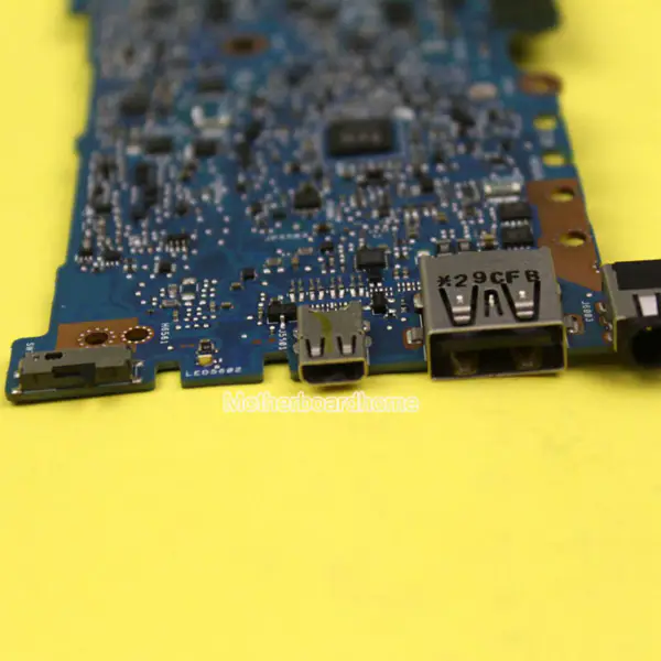 Placa de bază Asus 90R-NTFMB1100Y ATX