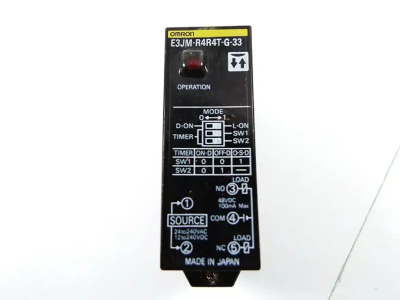 Senzor fotoelectric OMRON E3JM-R4R4T-G-33