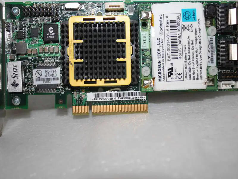 SUN 375-3536 PCI-E SAS RAID Array Card cu baterie