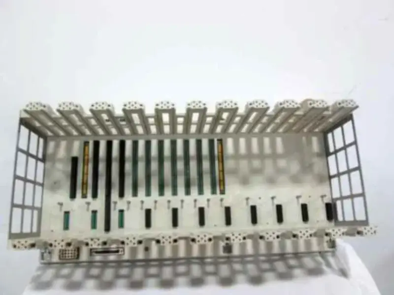 Modicon Raft de expansiune I/O cu 11 sloturi AS-H827-103