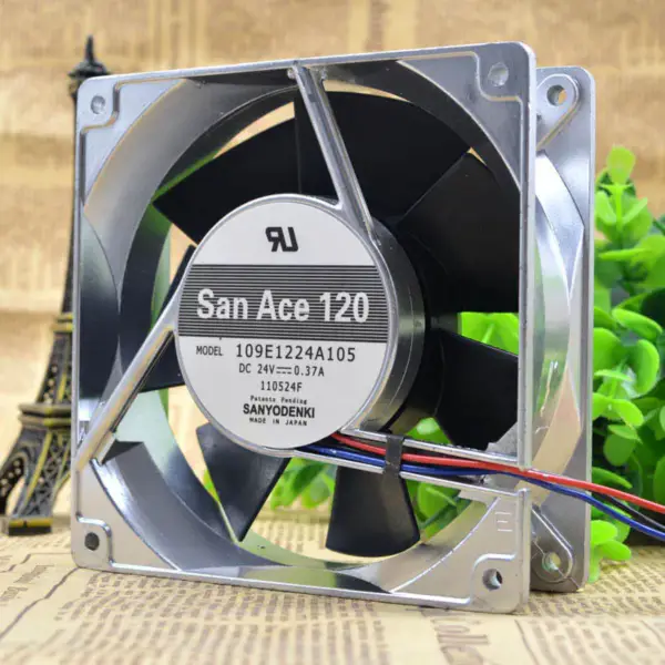 Sanyo 109E1224A105 24V 0.37A 12cm 12038 ventilator