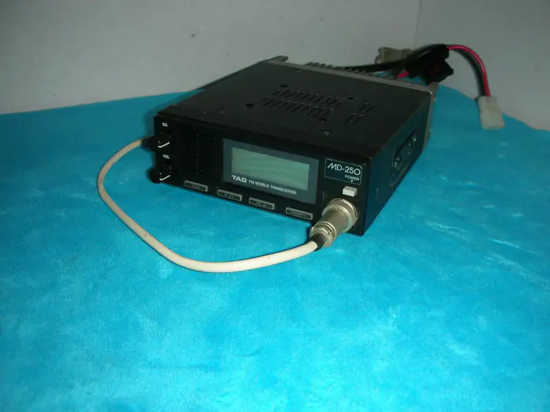 TAD FM TRANSCEIVER MOBIL MD-250 MD250
