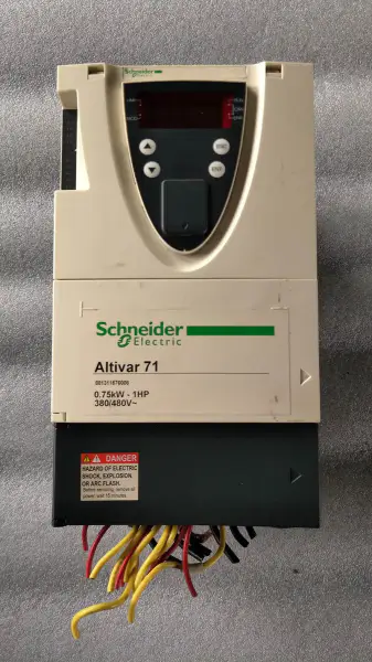 Schneider seria 71 ATV71H075N4Z 0.75KW 380V