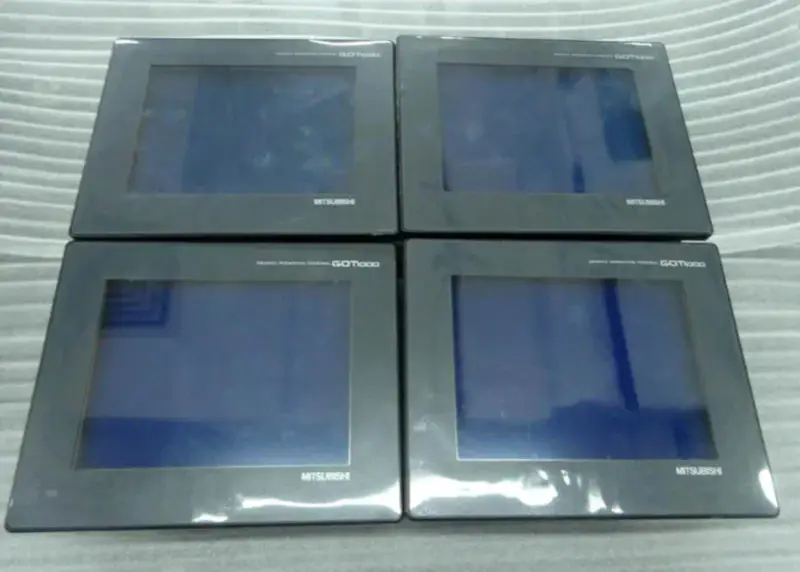Mitsubishi seria GT1000 GT1050-QBBD-C