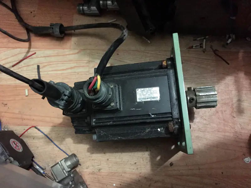 YASKAWA SGMGH-13ACA61 8