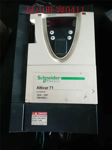Schneider Seria ATV71 ATV71HU30N4Z 3KW 380V 8