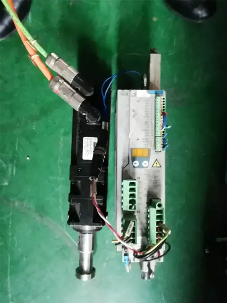Schneider LXM15LD17N4