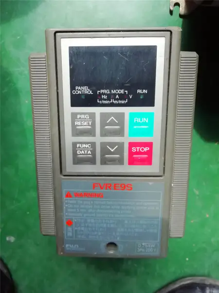 FUJI FVR-E9S seria FVR0.75E9S-2 0.75KW