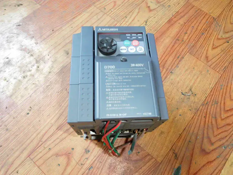Mitsubishi FR-D740-2.2K-CHT 2.2KW 380V