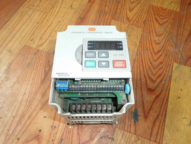 LG/LS SV004IG5-1 0.37KW 220V