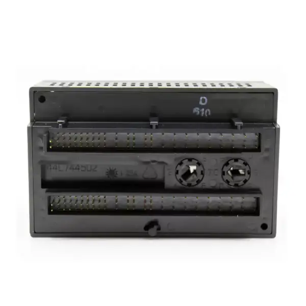 Modul de ieșire IC200MDL940E G E Versamax PLC 16 puncte