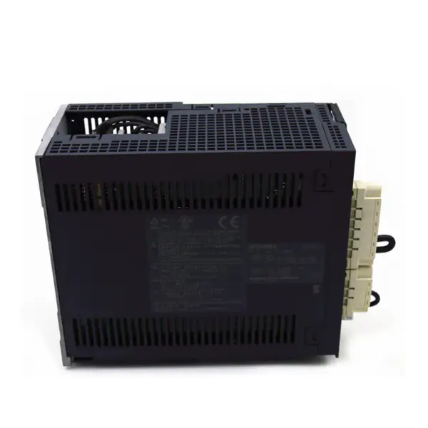 Mitsubishi Melservo 2KW AC Cnc Servo Motor și Drive MR J3 Seria MR-J3-200B