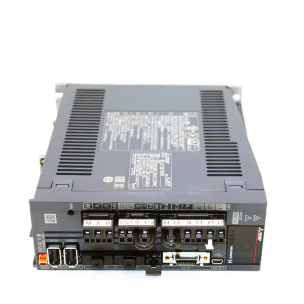 Controler cnc 750W și servoacționări micro universale Mitsubishi MR-J4-70B-RJ020