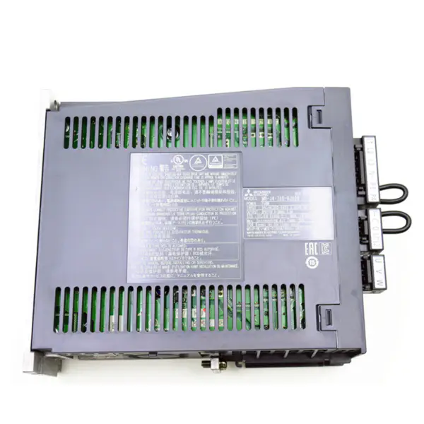 Controler cnc 750W și servoacționări micro universale Mitsubishi MR-J4-70B-RJ020