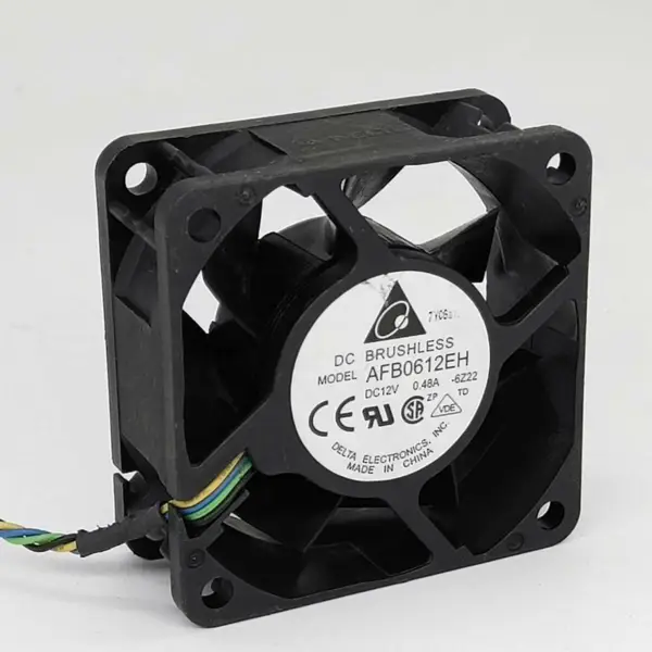 Delta 60*60*25mm AFB0612EH PWM Ventilator cu control al temperaturii și al vitezei