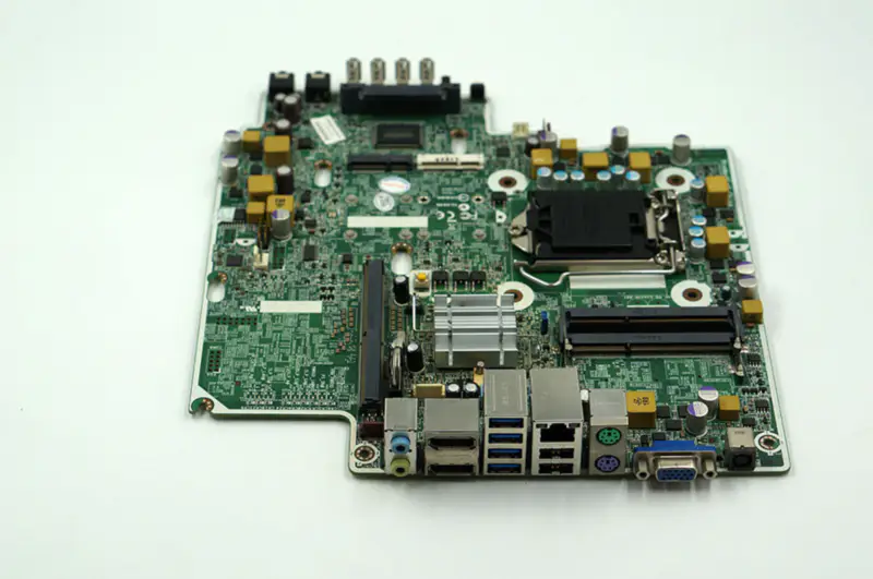HP 8300 Elite 656939-001 711787-001/501/601 656937-002 Placă de bază
