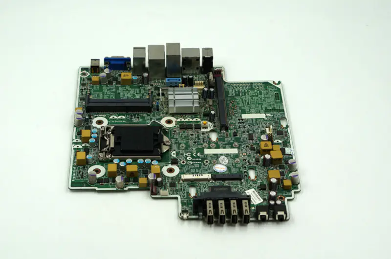 HP 8300 Elite 656939-001 711787-001/501/601 656937-002 Placă de bază