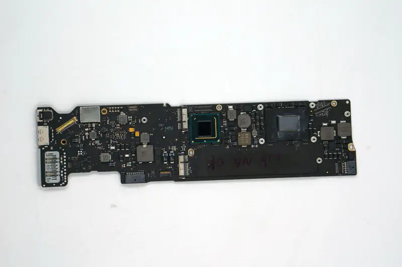 MacBook Air (13-inch Mid 2011) A1369 EMC2469 i5 G2 1.7Ghz 820-3023-A Placă de bază