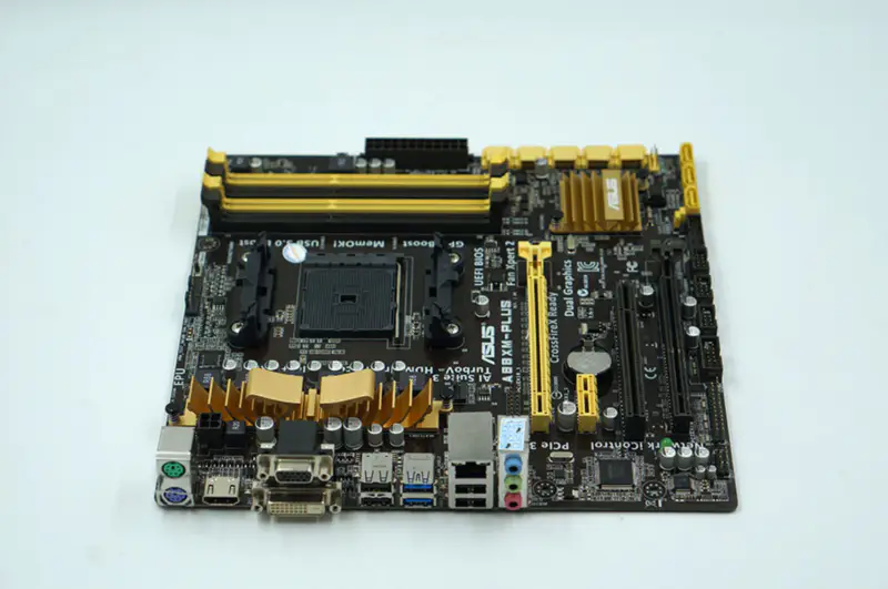 Placa de bază Asus A88XM-PLUS DDR3 32G M-ATX
