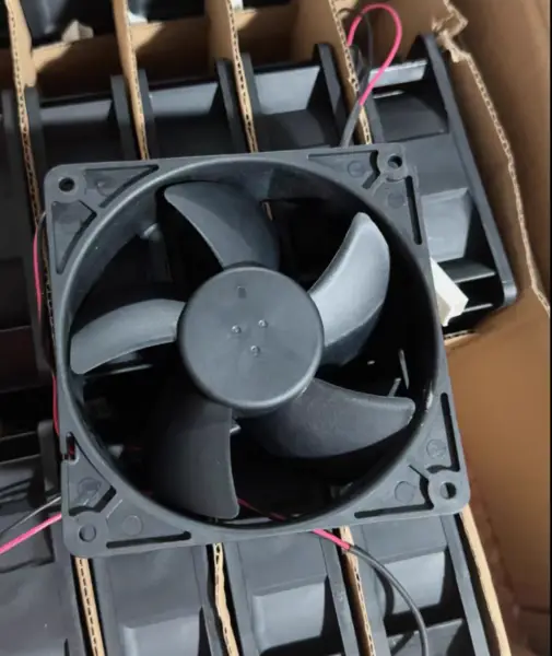 Ventilator de răcire DELTA AFB1212LE-02 12V 0.24A 2 fire
