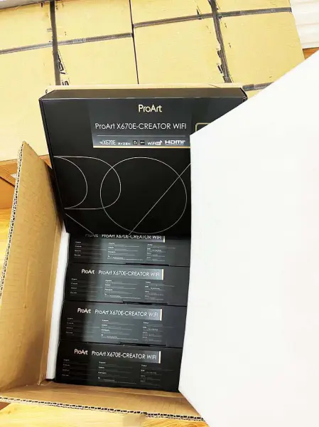 Placă de bază Proart X670e-creator Wifi Socket Am5 pentru procesoare desktop din seria 7000