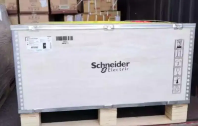 Invertor Schneider ATV71HC28N4