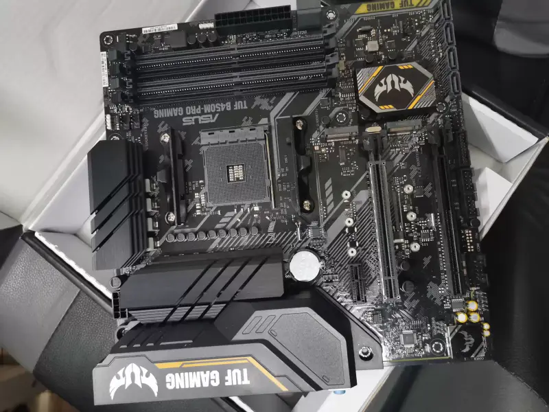 Placă de bază ASUS TUF B450M-PRO GAMING