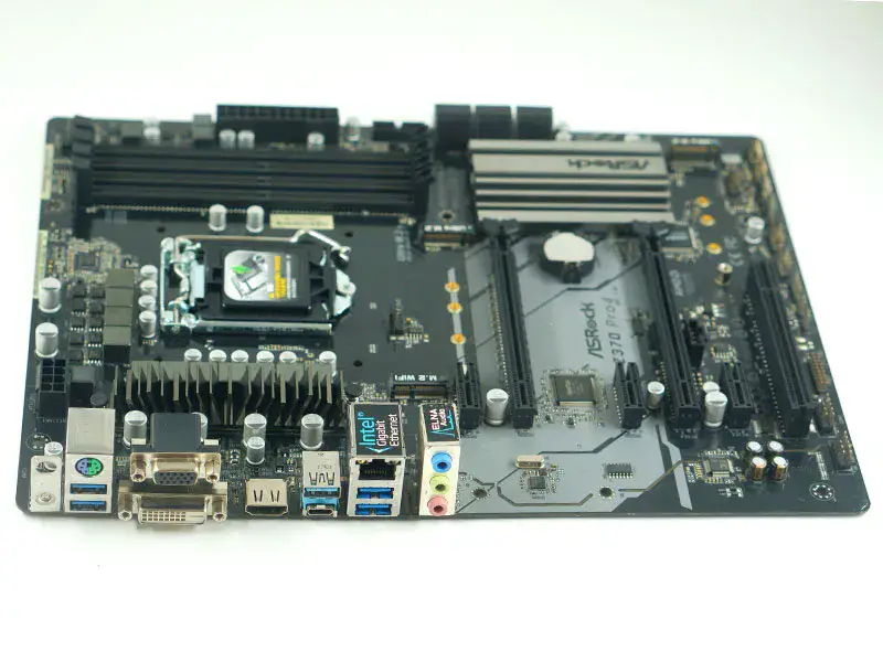 Placa de bază Asrock Z370 Pro4