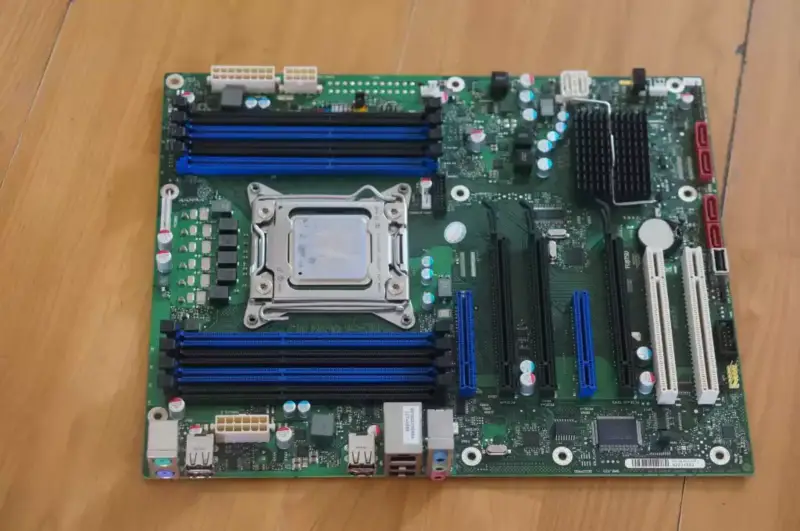 Fujitsu D3128-A15 GS1 W26361-W2642-X-06 Placă de bază