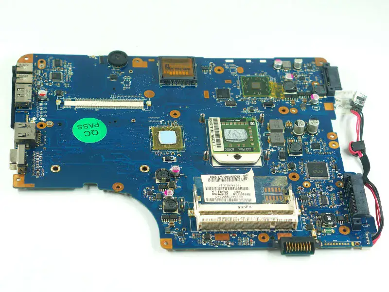 Toshiba Satellite 17'' L500D L505D NSWAE LA-5332P K000093250 Placă de bază